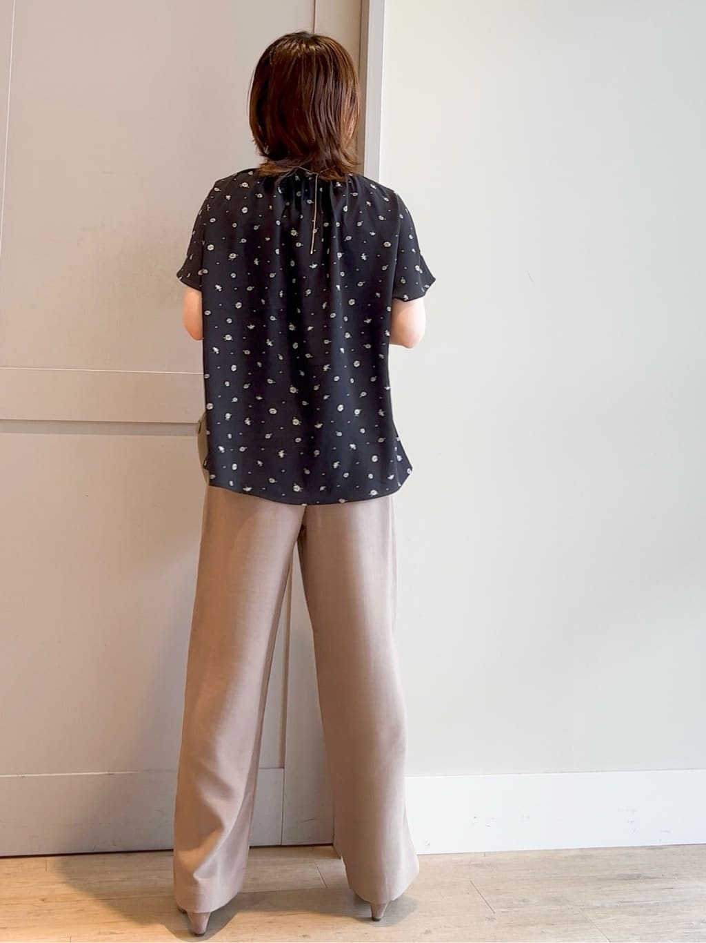 yamakoさんの「grove｜ロープベルトで差がつく 洗練リラックスパンツ」を使ったコーディネート