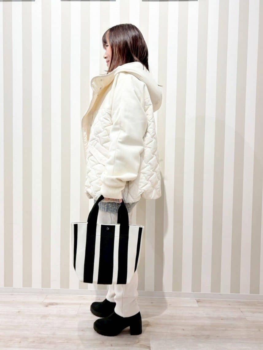 ゆーんさんの「SHOO･LA･RUE｜」を使ったコーディネート