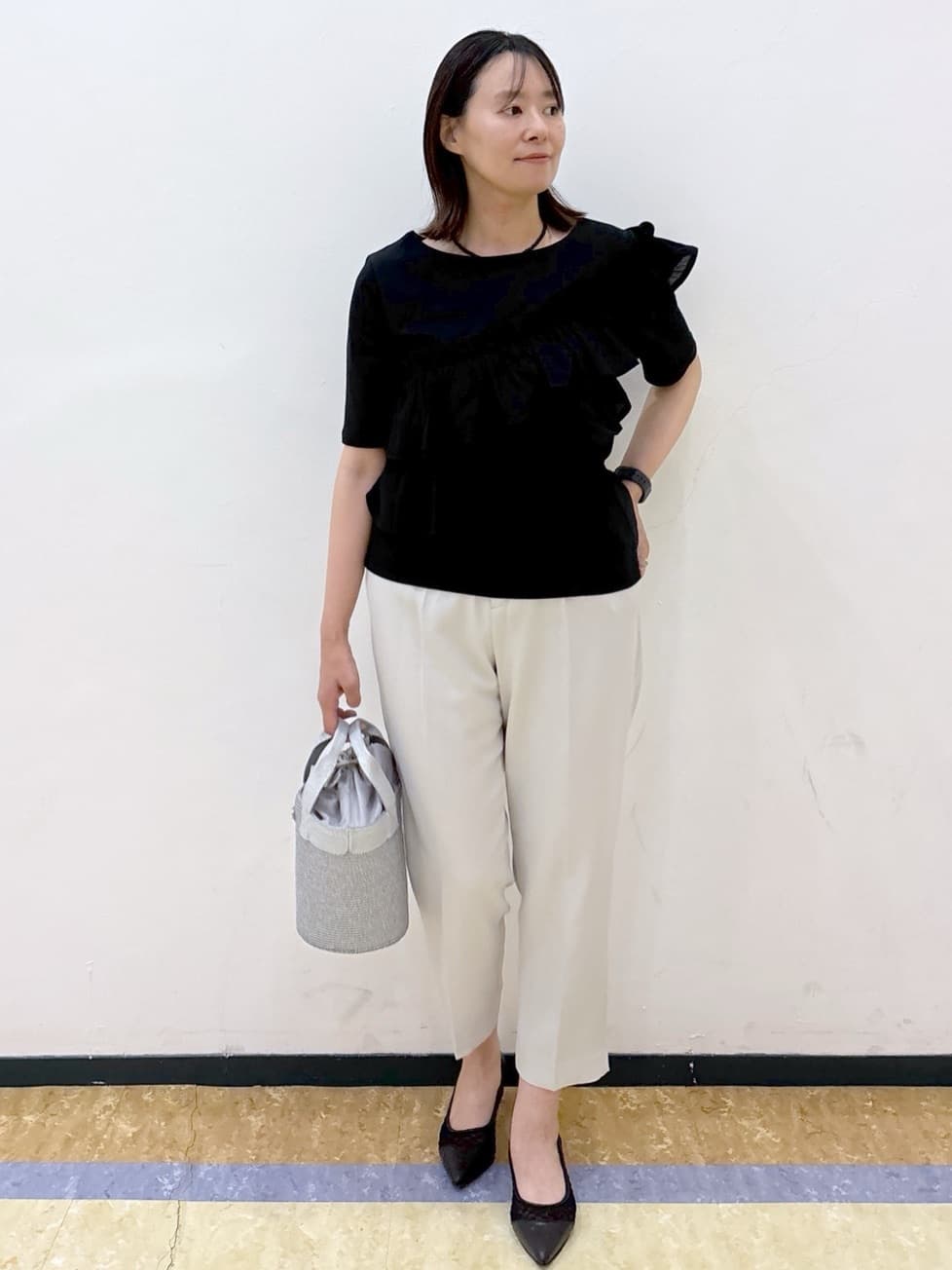 akariさんの「index｜ストレッチテーパードパンツ【洗濯機洗い可／吸水速乾／防シワ】」を使ったコーディネート