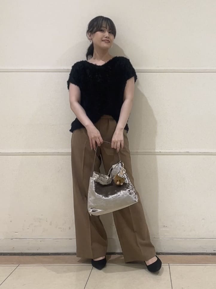 watanabeさんの「UNTITLED｜【セットアップ可/洗える】フェザーフレンチスリーブブラウス」を使ったコーディネート
