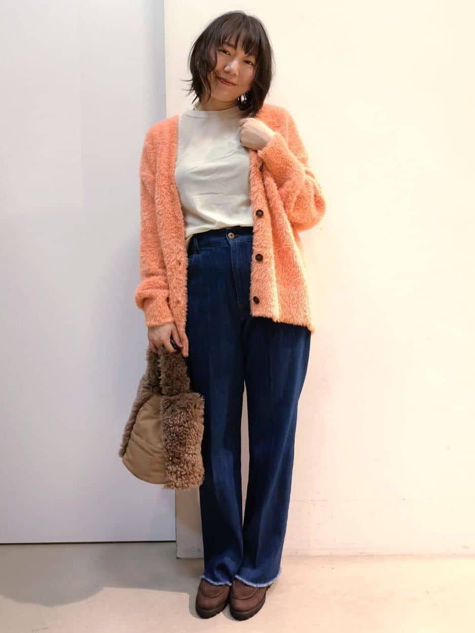あんさんの「THE SHOP TK｜【ふわふわあったか】フェザーカーディガン」を使ったコーディネート