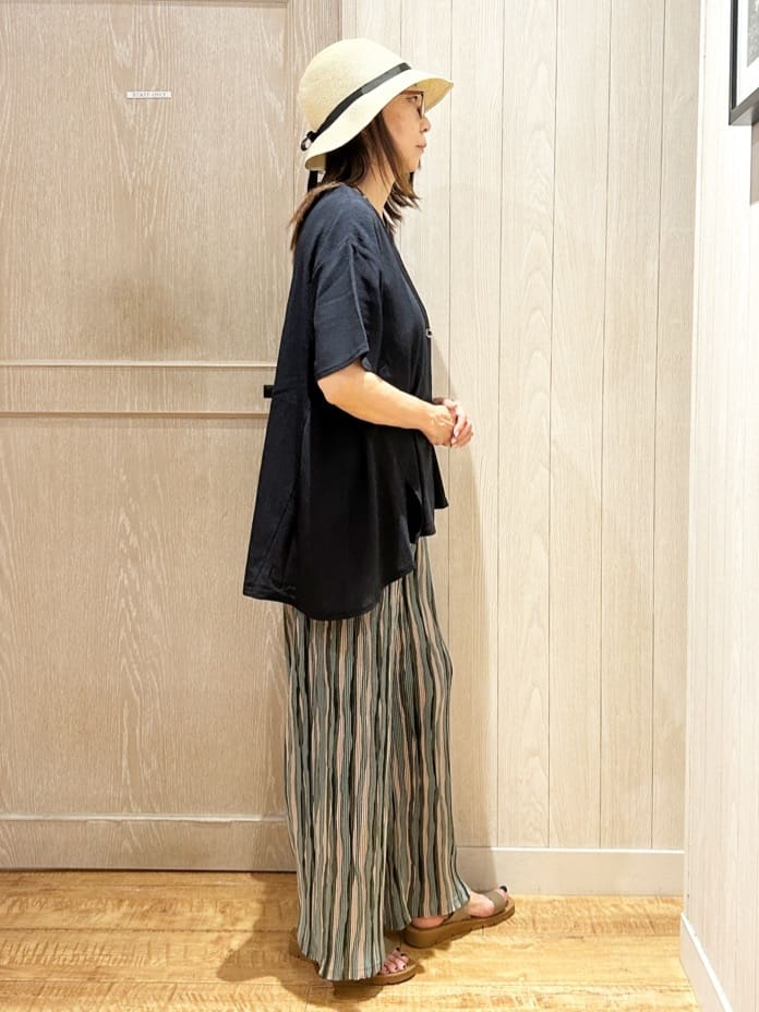 yukaさんの「SHOO･LA･RUE｜【S-LL/洗える/体型カバー/5分袖】涼しくきれいに決まる Aライントップス」を使ったコーディネート