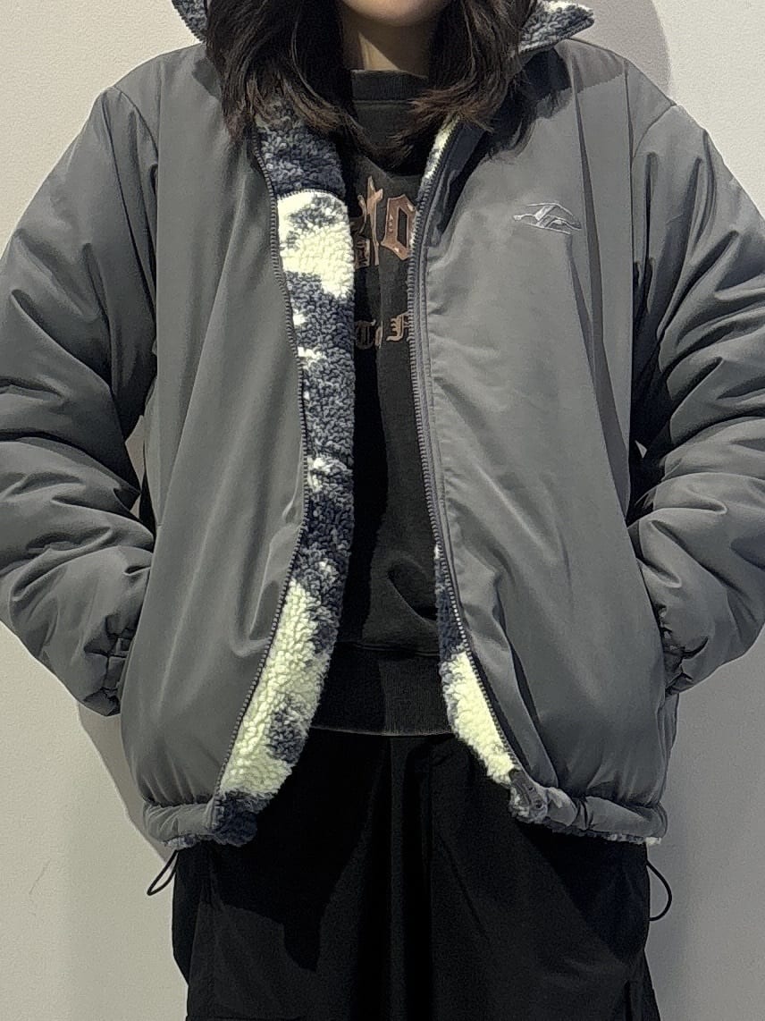Akutagawaさんの「tk.TAKEO KIKUCHI｜カレッジフロッキープリントスウェット」を使ったコーディネート