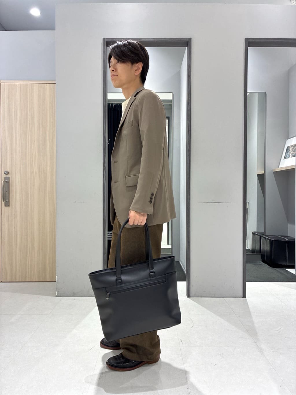 わいずみさんの「TAKEO KIKUCHI｜【360&deg;ストレッチ／セットアップ対応】None Of Stress ジャケット」を使ったコーディネート