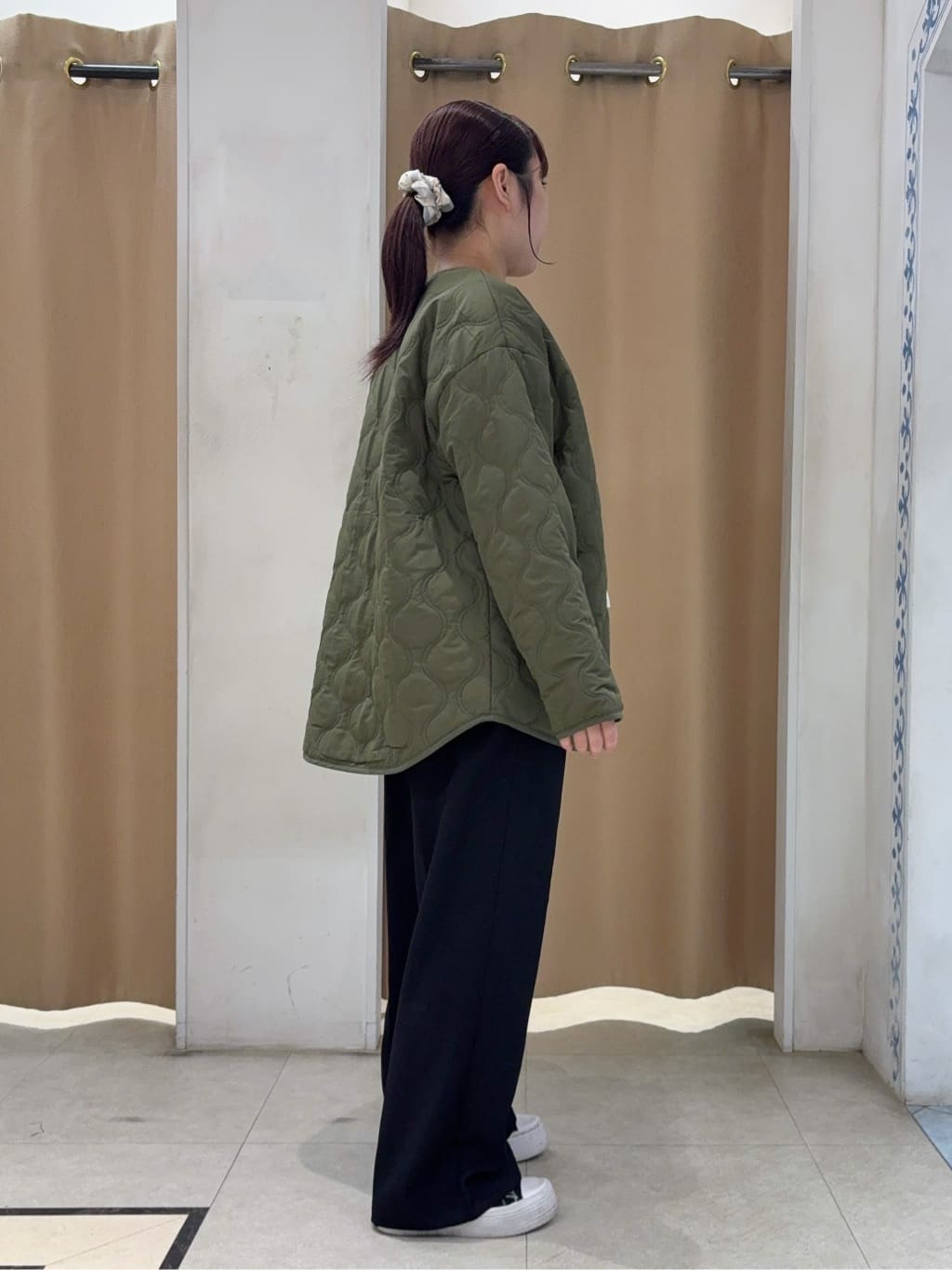 SO(R)Aさんの「SHOO･LA･RUE｜【洗濯機可/S-LL/高レビュー】上品シルエットで美しい イージーワイドパンツ」を使ったコーディネート