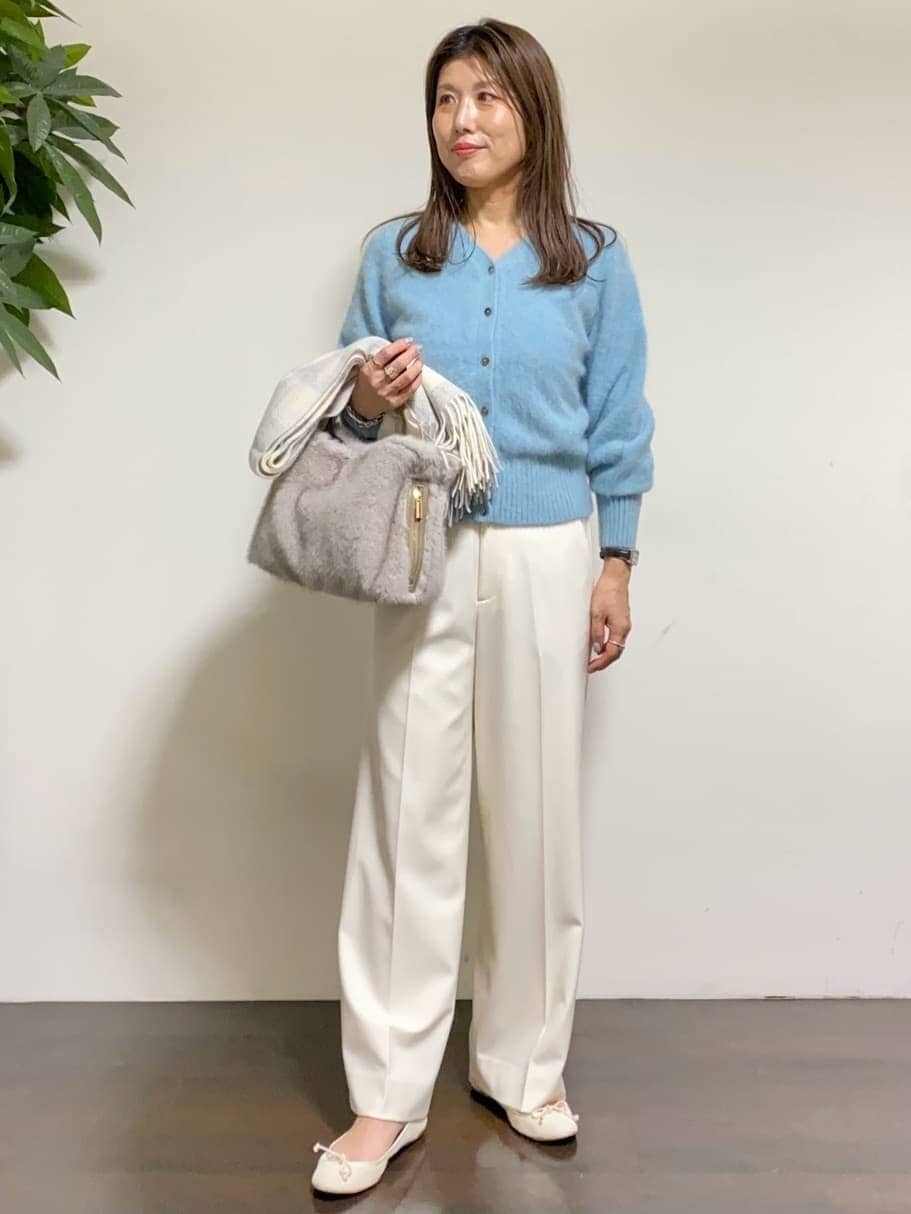 tomoさんの「UNTITLED｜【ふわふわニット/前後2WAY】フォックスカシミヤカーディガン」を使ったコーディネート