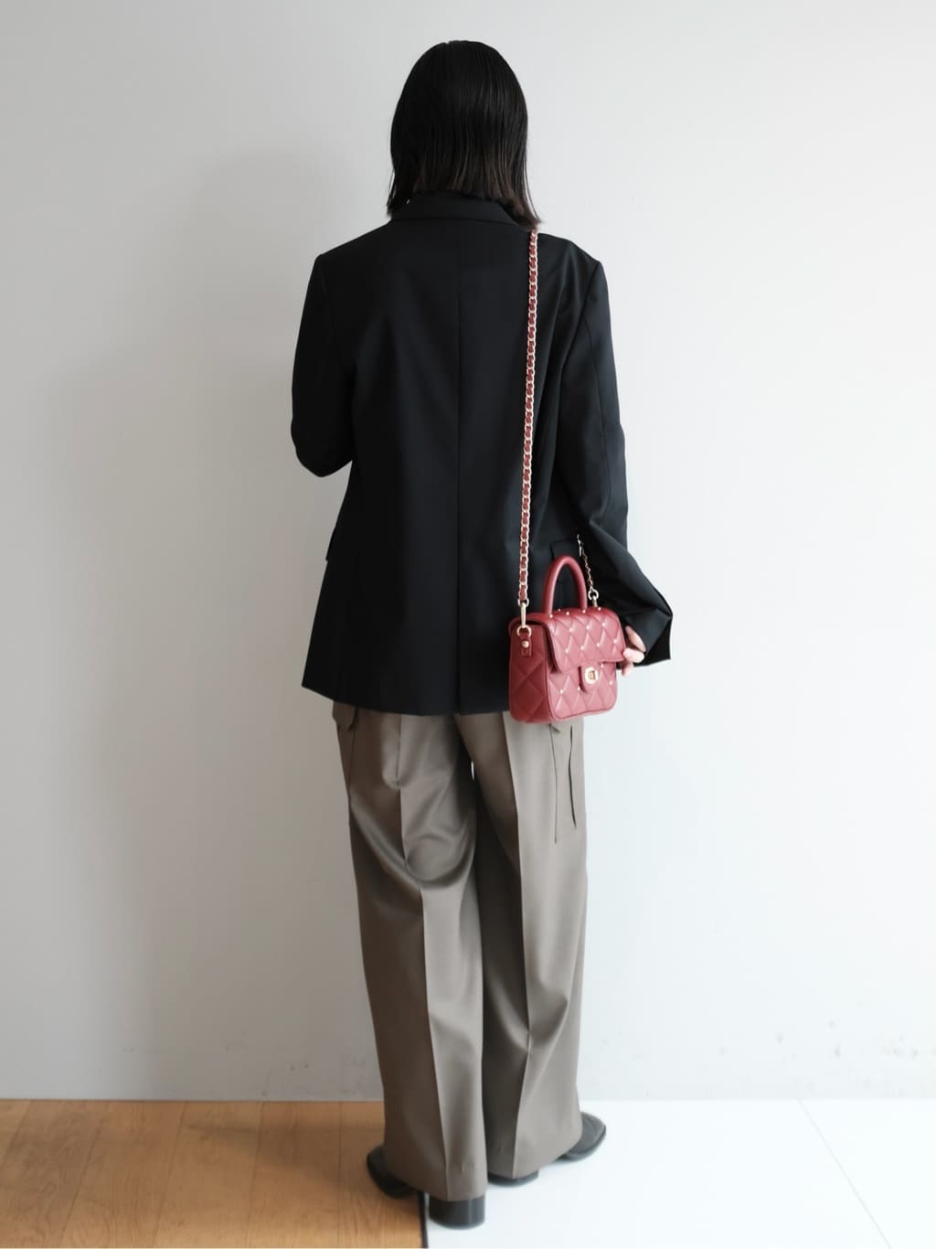 Kishimotoさんの「DRESSTERIOR｜シルクブレンドメリノウールリブプルオーバー」を使ったコーディネート