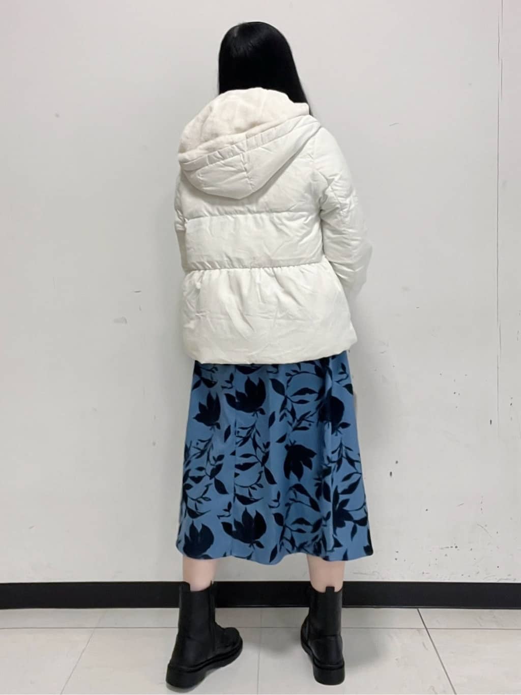 Hitomiさんの「index｜KAWADAダウンペプラムショートコート【撥水／洗濯機OK／静電気防止裏地】」を使ったコーディネート
