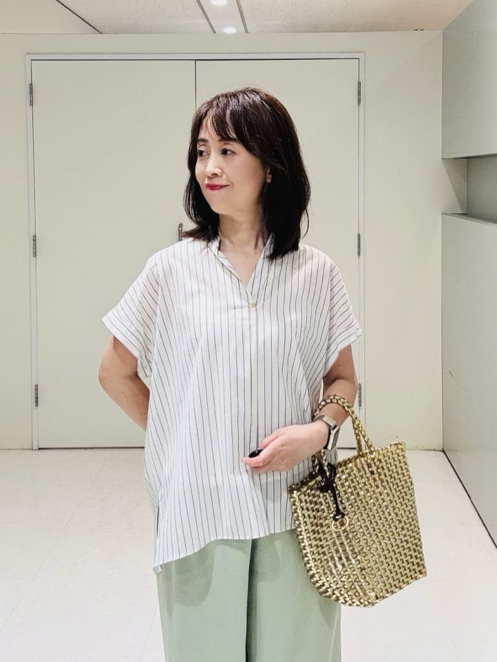 makiさんの「UNTITLED｜【洗える/スキッパー】フレンチスリーブシアーブラウス」を使ったコーディネート
