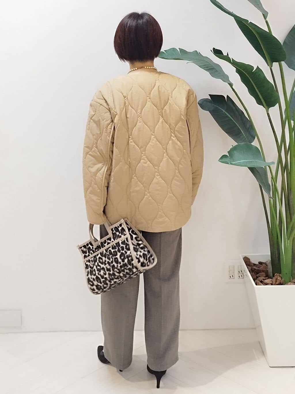 s u g iさんの「UNTITLED｜【8色展開/体型カバー】魅せるタイムレスニット」を使ったコーディネート