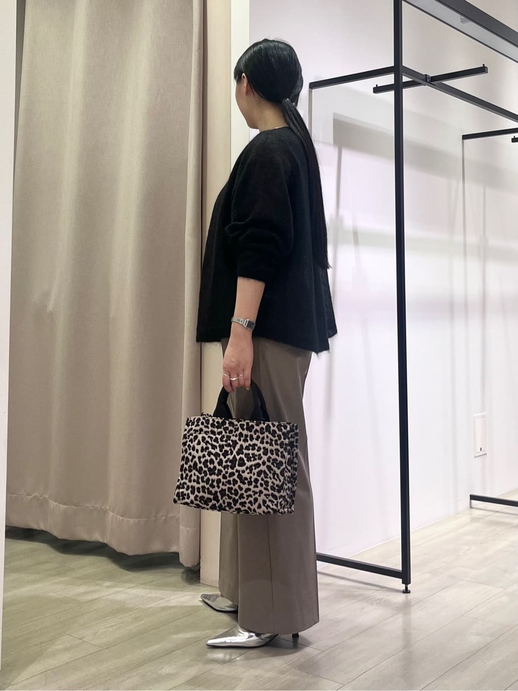 hasuさんの「INDIVI｜【キッドモヘヤ素材】ラウンドヘムニット」を使ったコーディネート