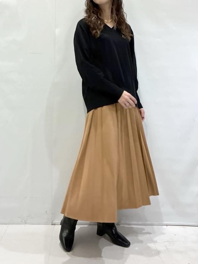 komaさんの「OPAQUE.CLIP｜リラクシーVネックニット【洗濯機洗OK】《6col》」を使ったコーディネート