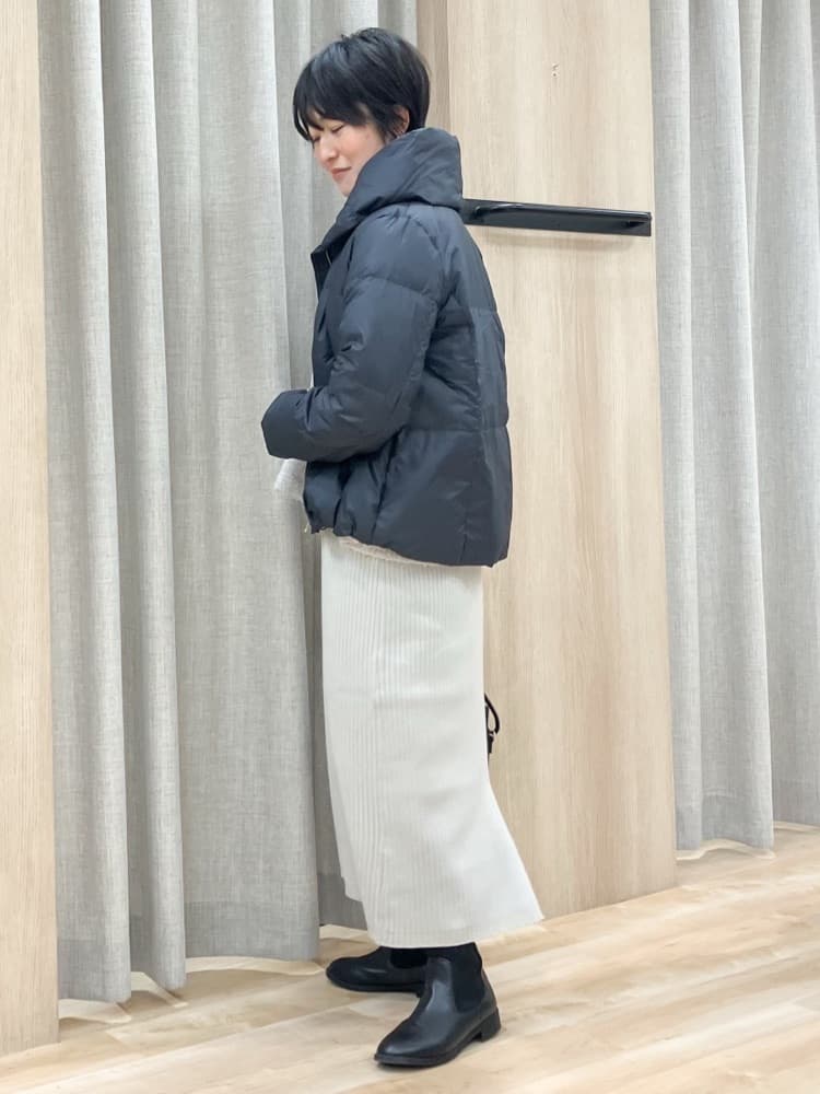 Keiさんの「grove｜【2点SET/体型カバー】一枚で決まる、ペプラムベスト&times;ニットワンピース」を使ったコーディネート