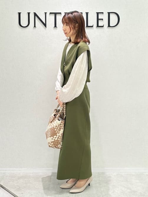 Miwaさんの「UNTITLED｜【手洗い／58cm正方形】チェーンベルトスカーフ」を使ったコーディネート