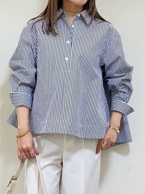tomoさんの「UNTITLED｜トルソープリントスカーフ」を使ったコーディネート
