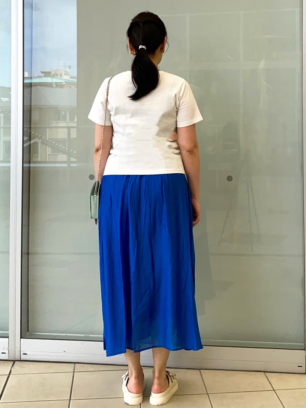 Jeanさんの「OPAQUE.CLIP｜麻混シアーギャザーフレアスカート【洗濯機洗い可】」を使ったコーディネート