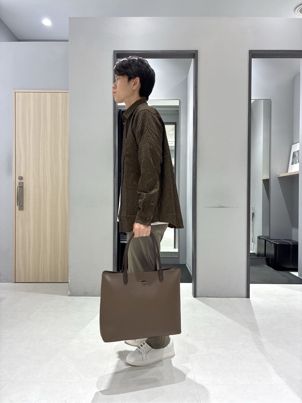 わいずみさんの「TAKEO KIKUCHI｜【Made in JAPAN】播州織 ドビー千鳥シャツ」を使ったコーディネート