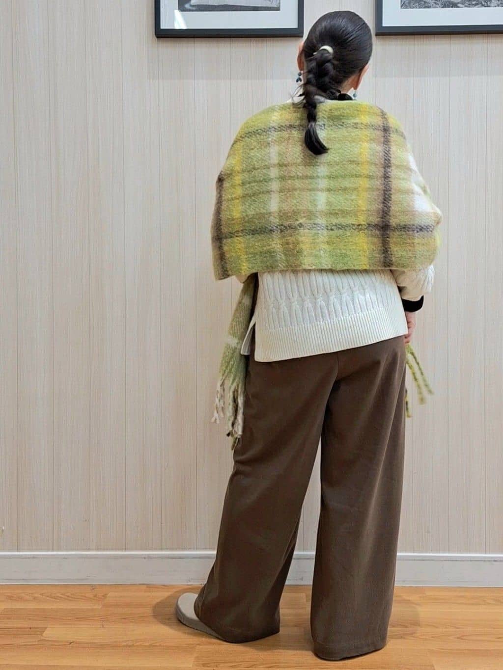 Saoさんの「SHOO･LA･RUE｜【あったか/S-LL】ゆるっとリラクシーに イージーワイドパンツ」を使ったコーディネート