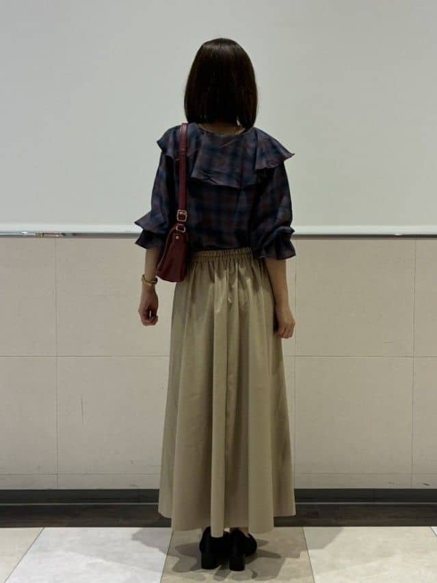 kyoさんの「SHOO･LA･RUE｜【S-LL】1枚で華やか チェック柄フリルブラウス」を使ったコーディネート