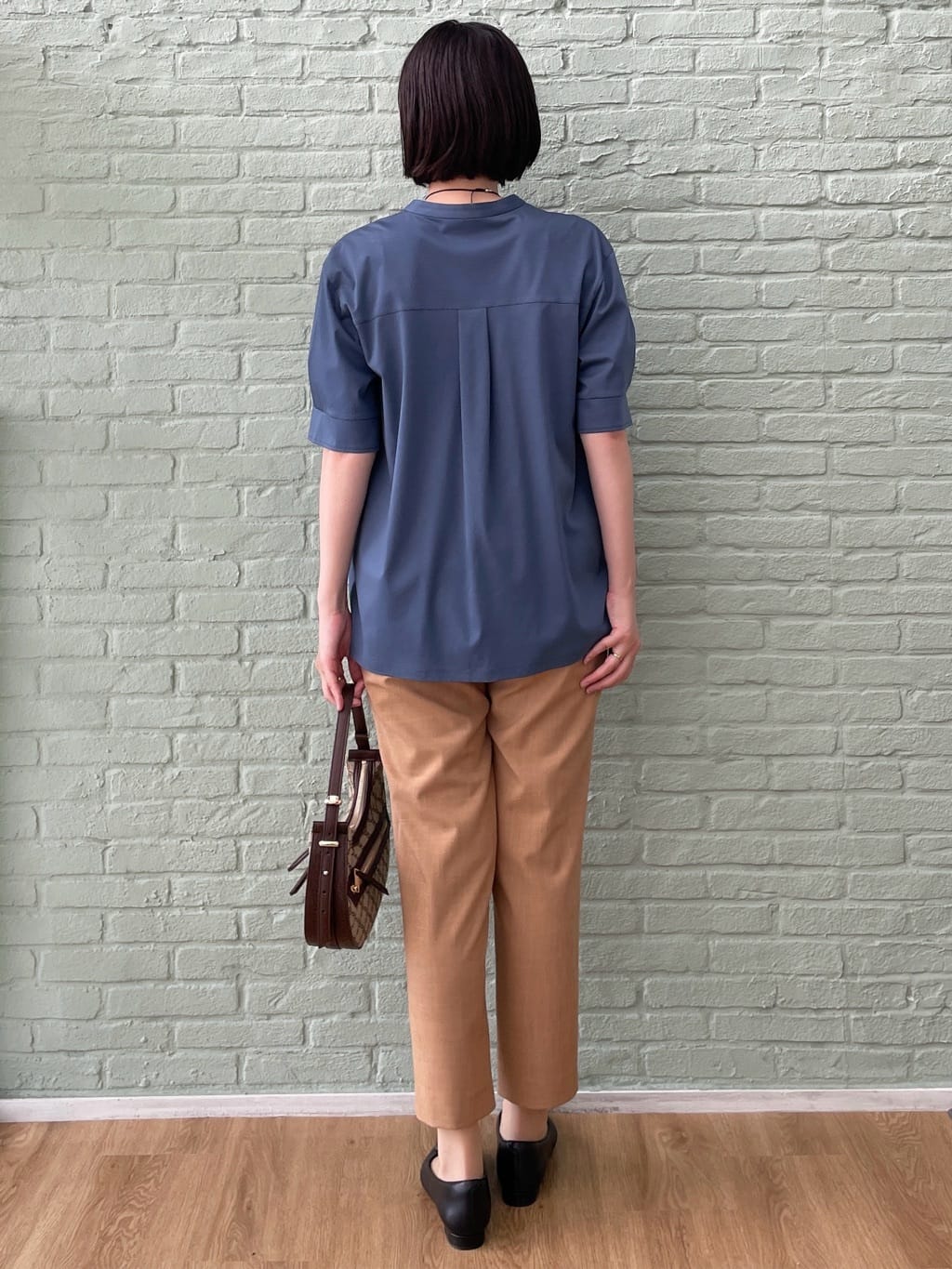 あやたかさんの「Reflect｜【すっきり見え！長め丈／マシンウォッシュ可】スキッパーネックジャージトップス」を使ったコーディネート