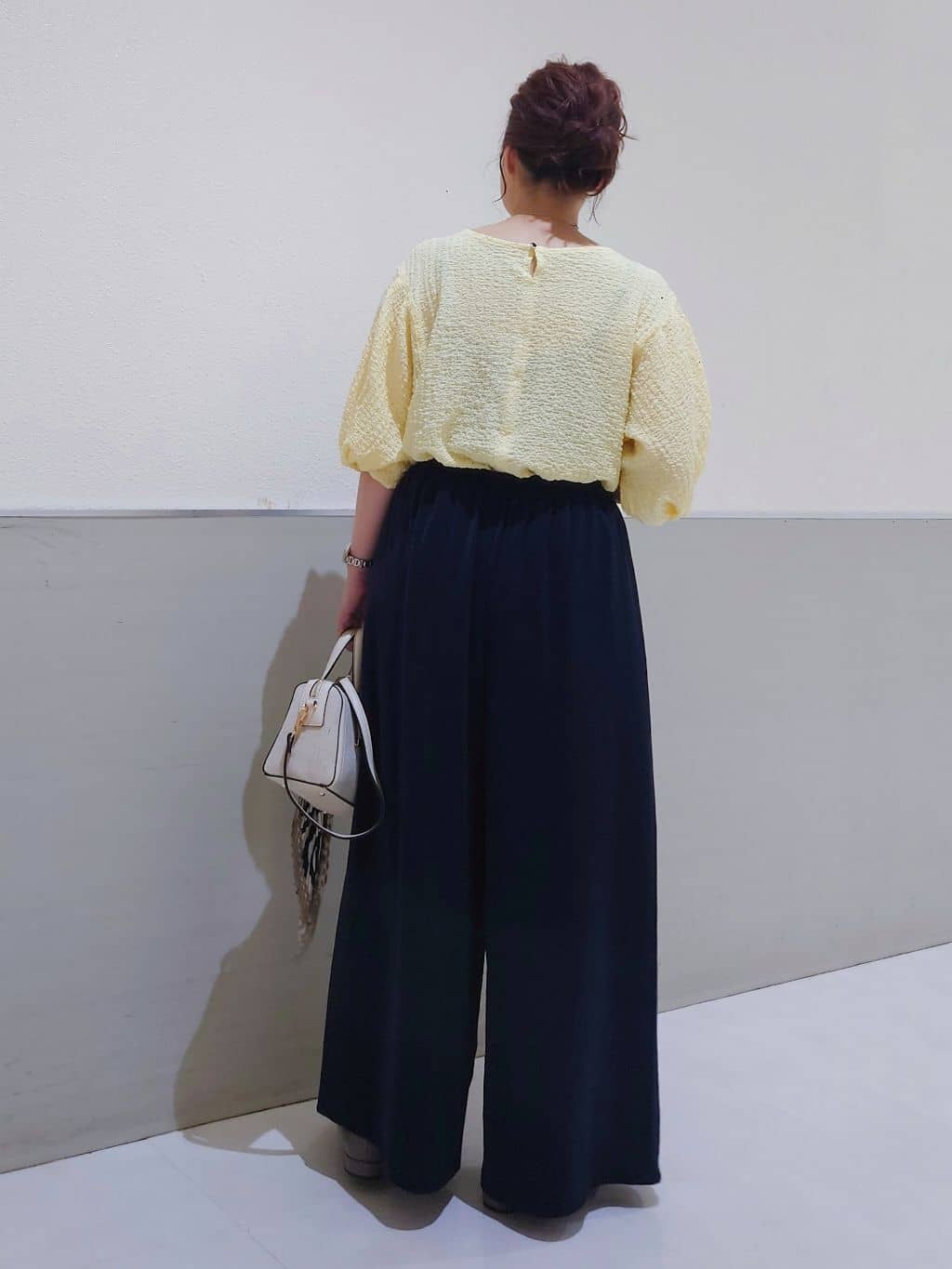 maruさんの「THE SHOP TK｜タックワイドパンツ【UV/洗濯機OK/セットUP可】」を使ったコーディネート