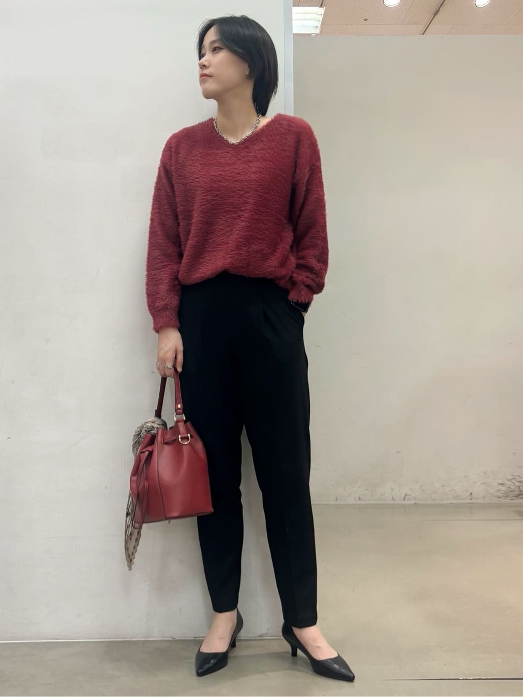 しばさんの「THE SHOP TK｜【華やかで柔らか】ふわふわフェザーニット/洗える・前後2WAY」を使ったコーディネート