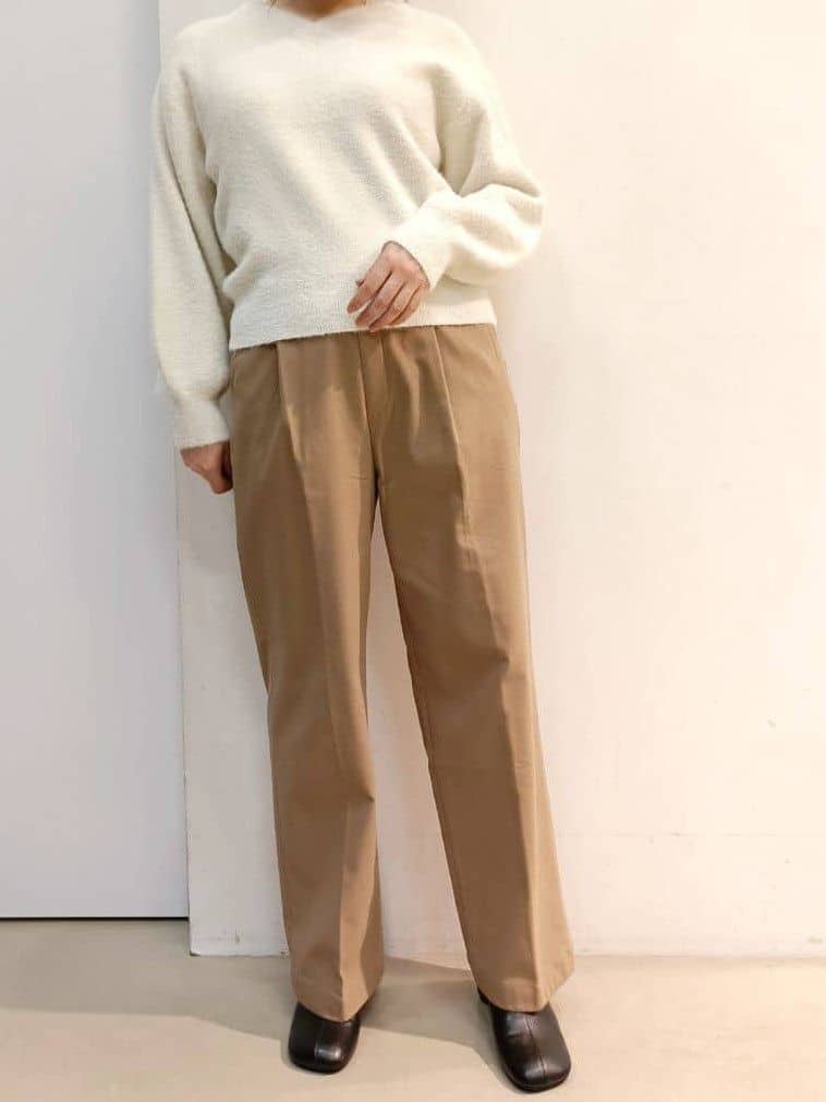 あんさんの「THE SHOP TK｜【洗える】上品にきらめく フェザーラメニット」を使ったコーディネート