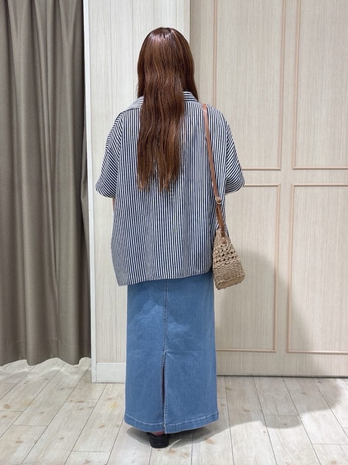 AMI55さんの「SHOO･LA･RUE｜◆大人のシアー感 ゆるさらポンチョシャツ」を使ったコーディネート
