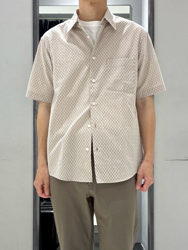 わいずみさんの「TAKEO KIKUCHI｜【360&deg;ストレッチ／セットアップ対応】None Of Stress パンツ」を使ったコーディネート