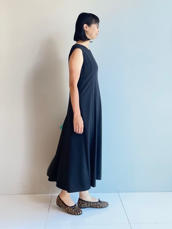 murayamaさんの「INDIVI｜【美シルエット】ノースリーブワンピース」を使ったコーディネート