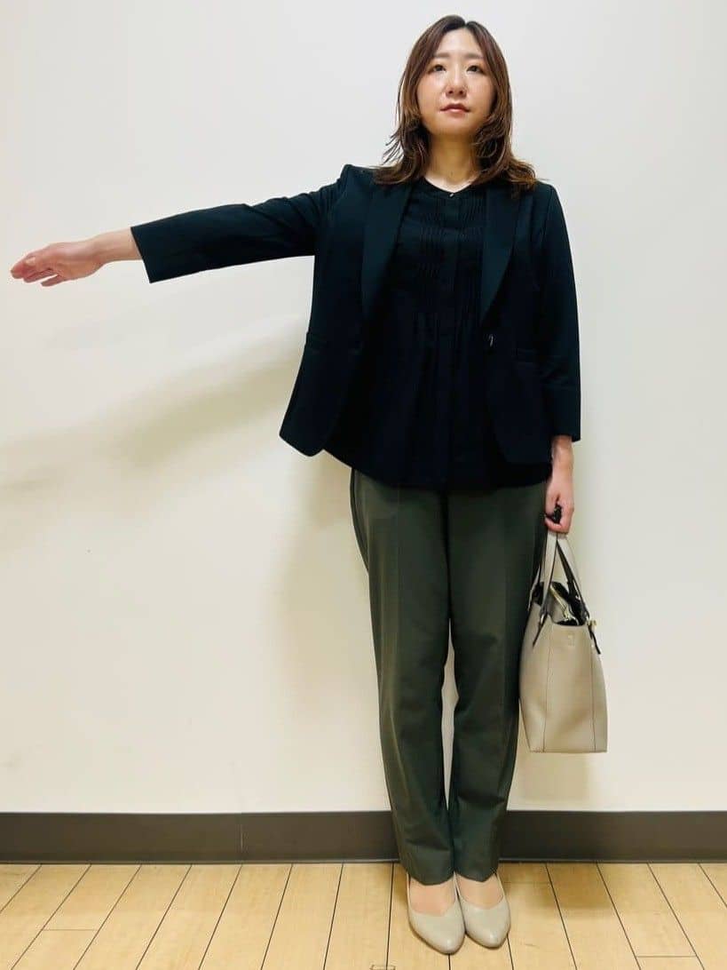 miiiさんの「Reflect｜【インナーに◎／すっきり見え！長め丈】タックデティールブラウス」を使ったコーディネート