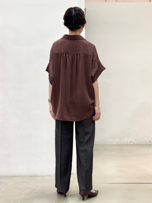 fujiさんの「THE SHOP TK｜【インしなくても決まる】スキッパーシャツ/接触冷感/防シワ/速乾」を使ったコーディネート
