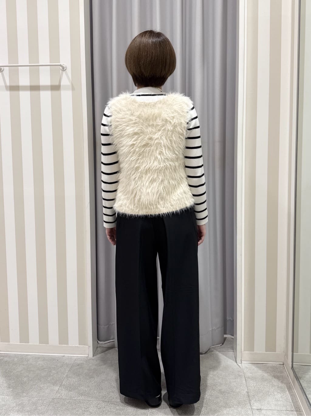RA★SEさんの「SHOO･LA･RUE｜【高レビュー/2点セット】着るだけでコーデが決まる フェザーニットベスト&times;リブニット」を使ったコーディネート