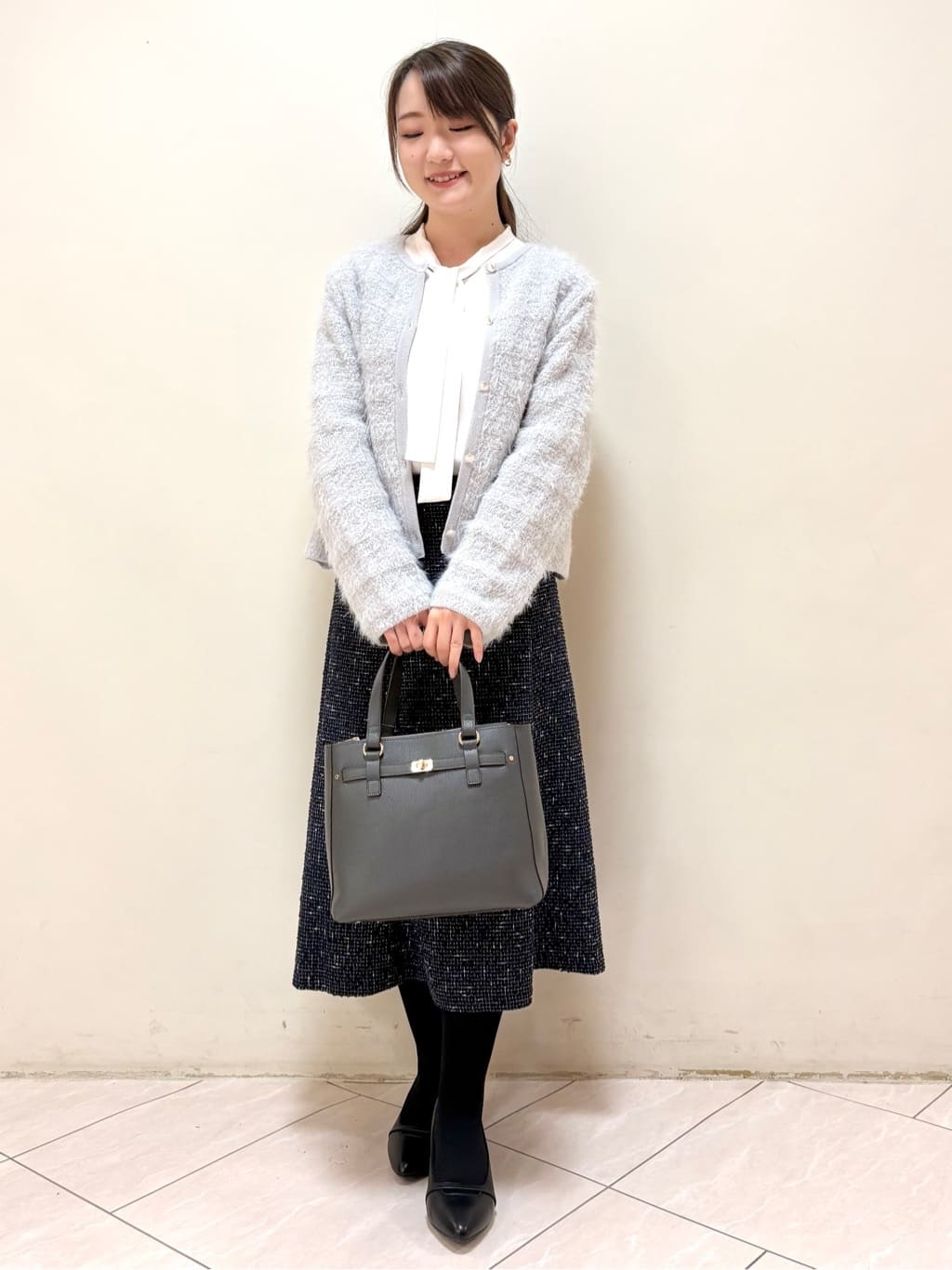 mikiさんの「Reflect｜【お食事会やお出かけに◎】ふんわりジャカード編みカーディガン」を使ったコーディネート