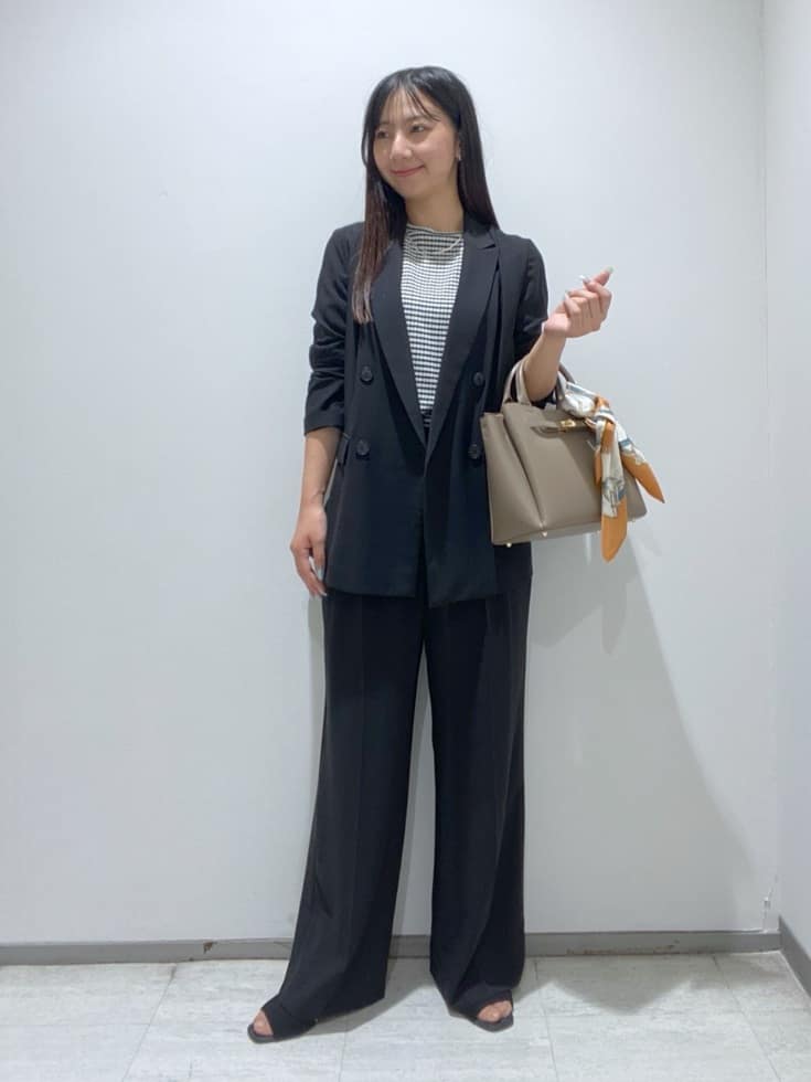 meiさんの「INDIVI｜【UVケア／吸汗速乾】凹凸素材ねじり袖トップス」を使ったコーディネート