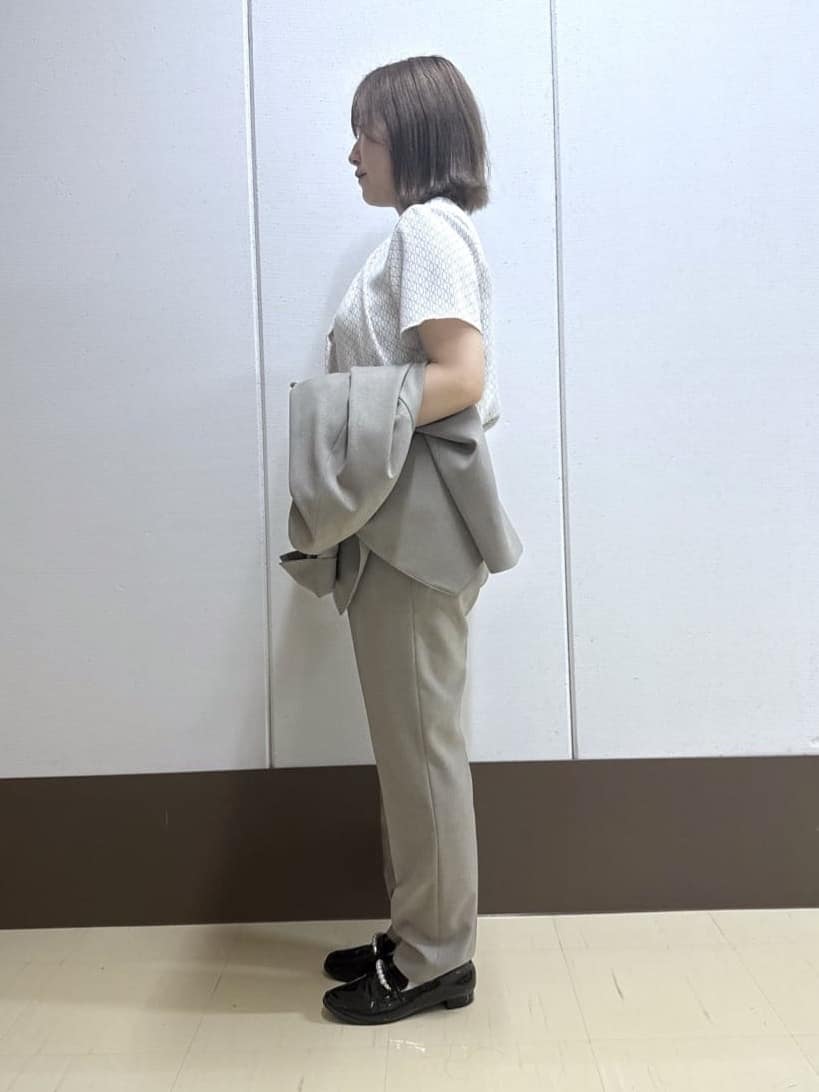 Rikoさんの「INDIVI｜【UVケア】モノグラム ボウタイデザインブラウス」を使ったコーディネート
