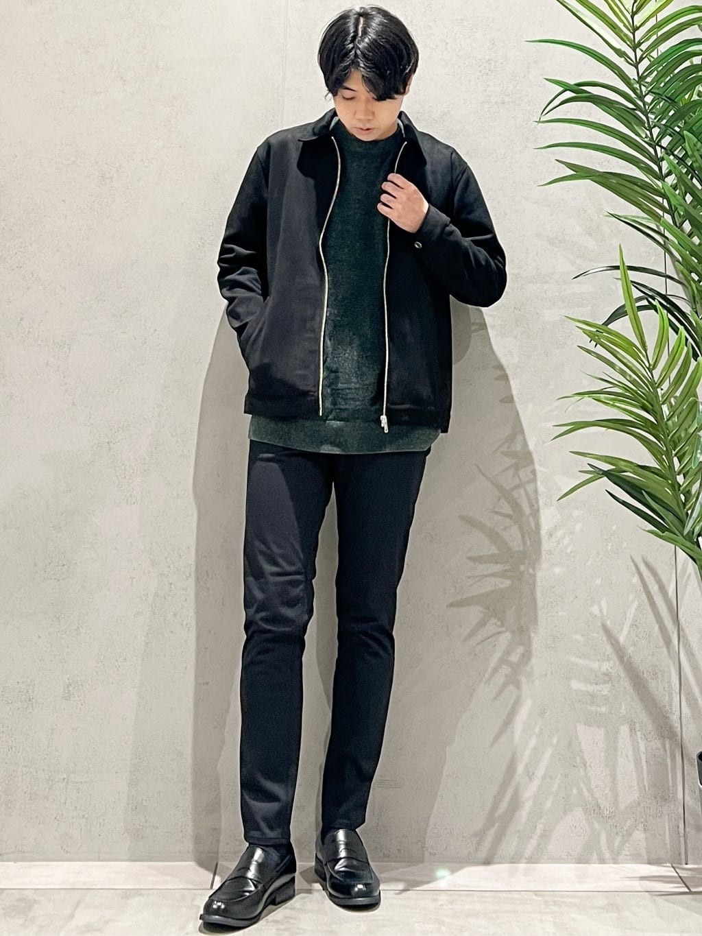 SHI-MAさんの「THE SHOP TK｜【触れるたびに心地良い】ライトモールニット　洗濯機OK/ユニセックスでおすすめ！」を使ったコーディネート