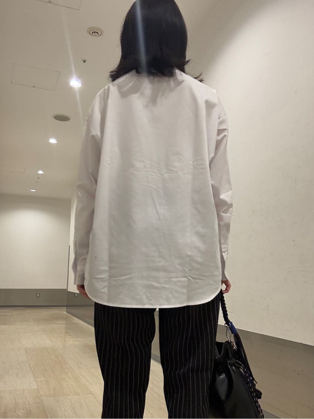 Renaさんの「tk.TAKEO KIKUCHI｜ピンストライプフレアスラックス」を使ったコーディネート