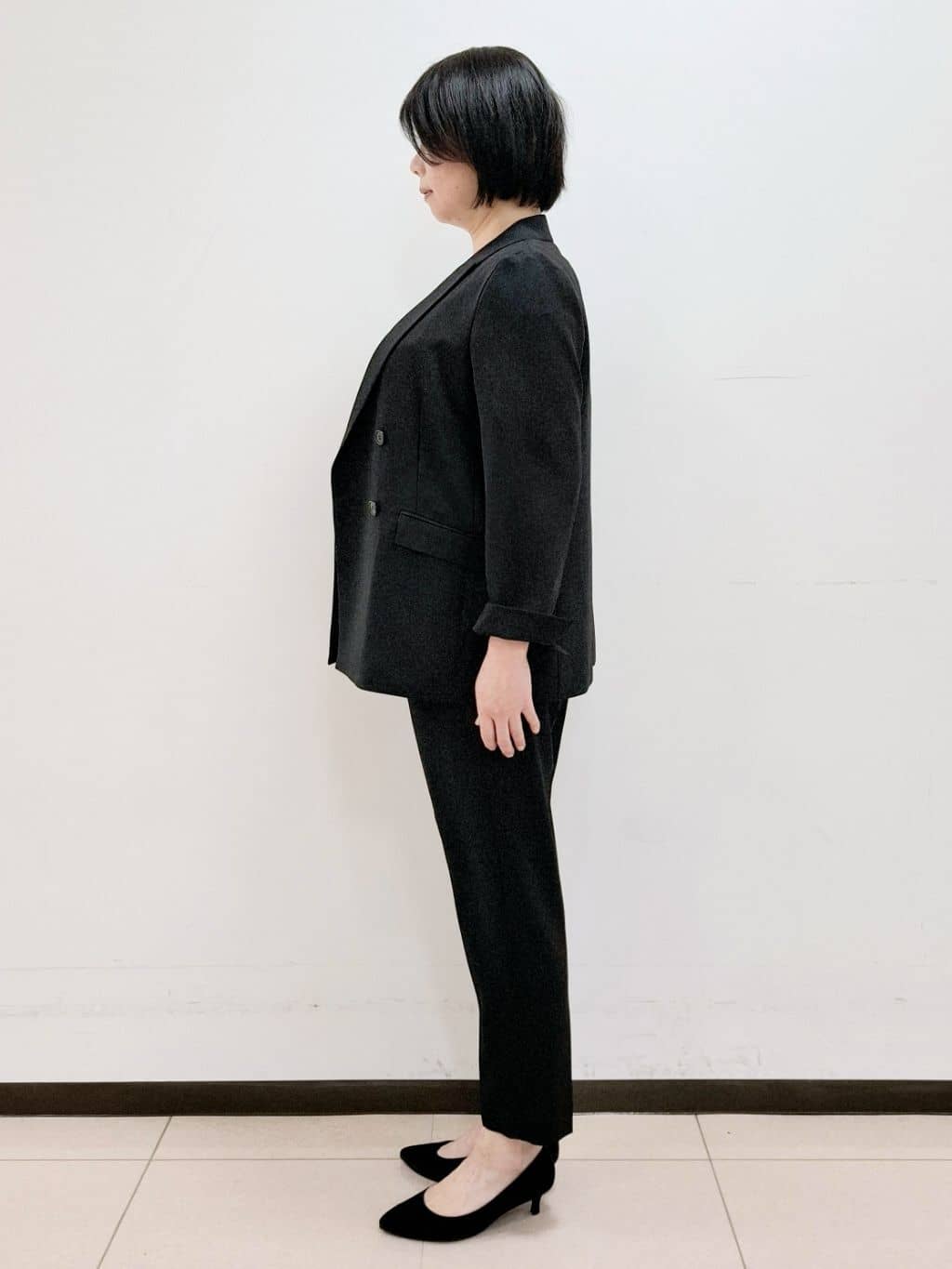 ねぎさんの「UNTITLED｜◆【接触冷感/UV/セットアップ可能】ライトウェイト タックテーパードパンツ」を使ったコーディネート
