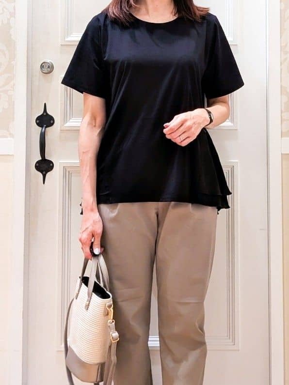 maiさんの「grove｜【冷感】サマーハイパーストレッチテーパードパンツ」を使ったコーディネート