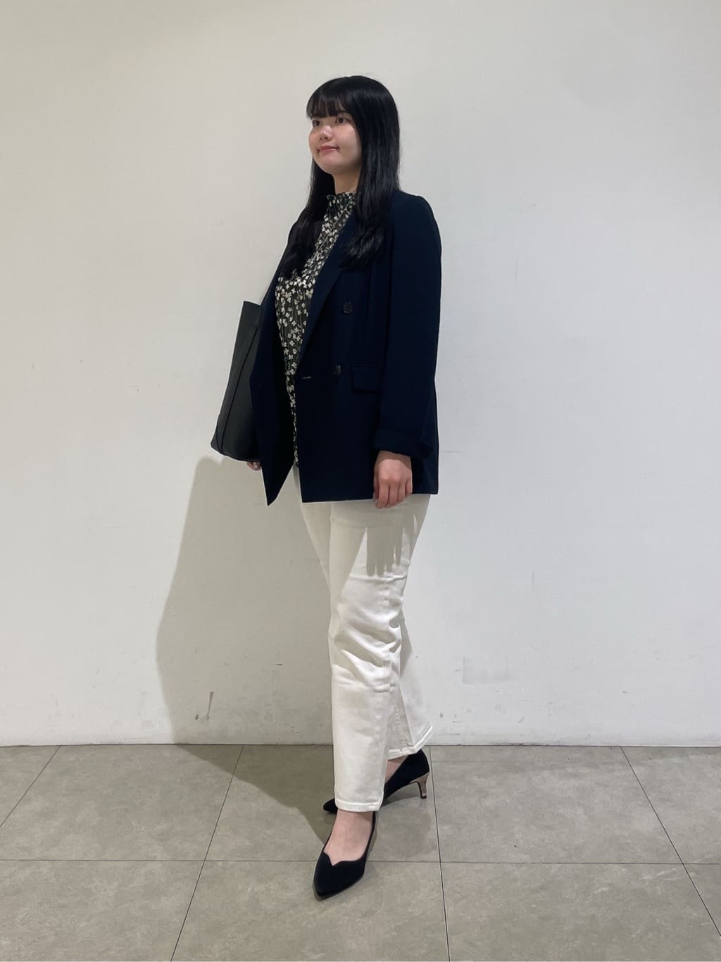 emikaさんの「INDIVI｜【着る日傘／遮熱／UVケア】ダブルジャケット」を使ったコーディネート