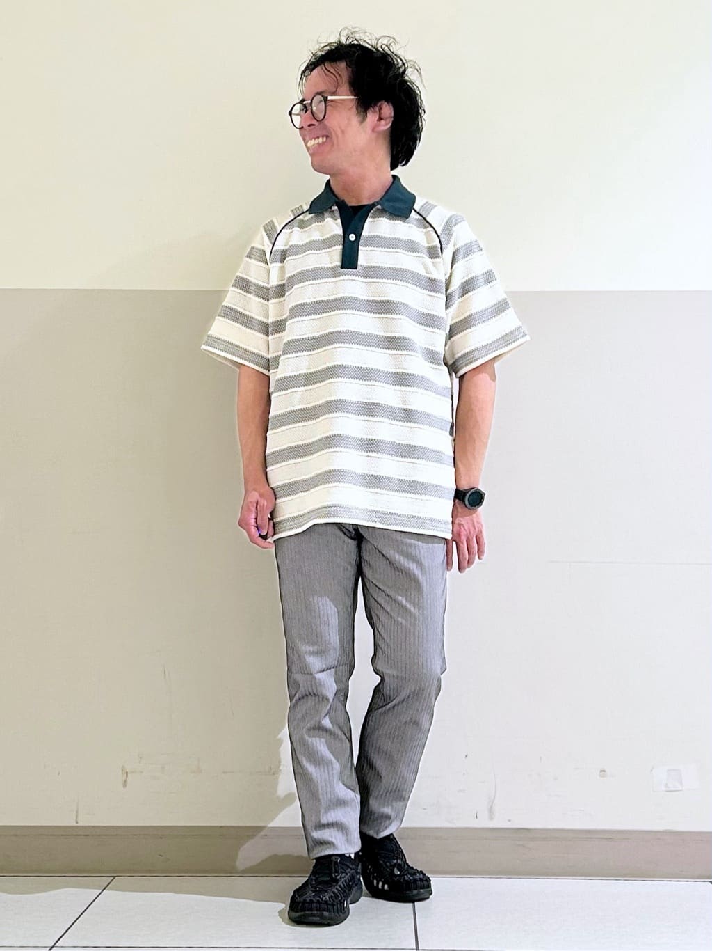 KENJI Iさんの「THE SHOP TK｜変形ボーダーポロシャツ【洗濯機OK】」を使ったコーディネート