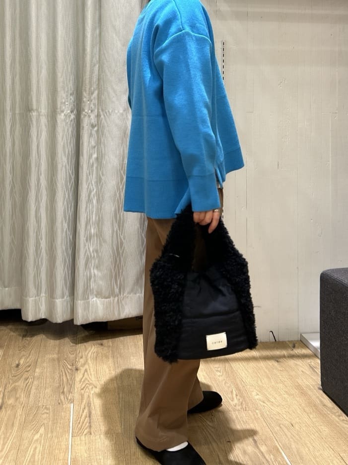 ga_riさんの「THE SHOP TK｜【体型カバー】ゆったり サイドスリットニット」を使ったコーディネート