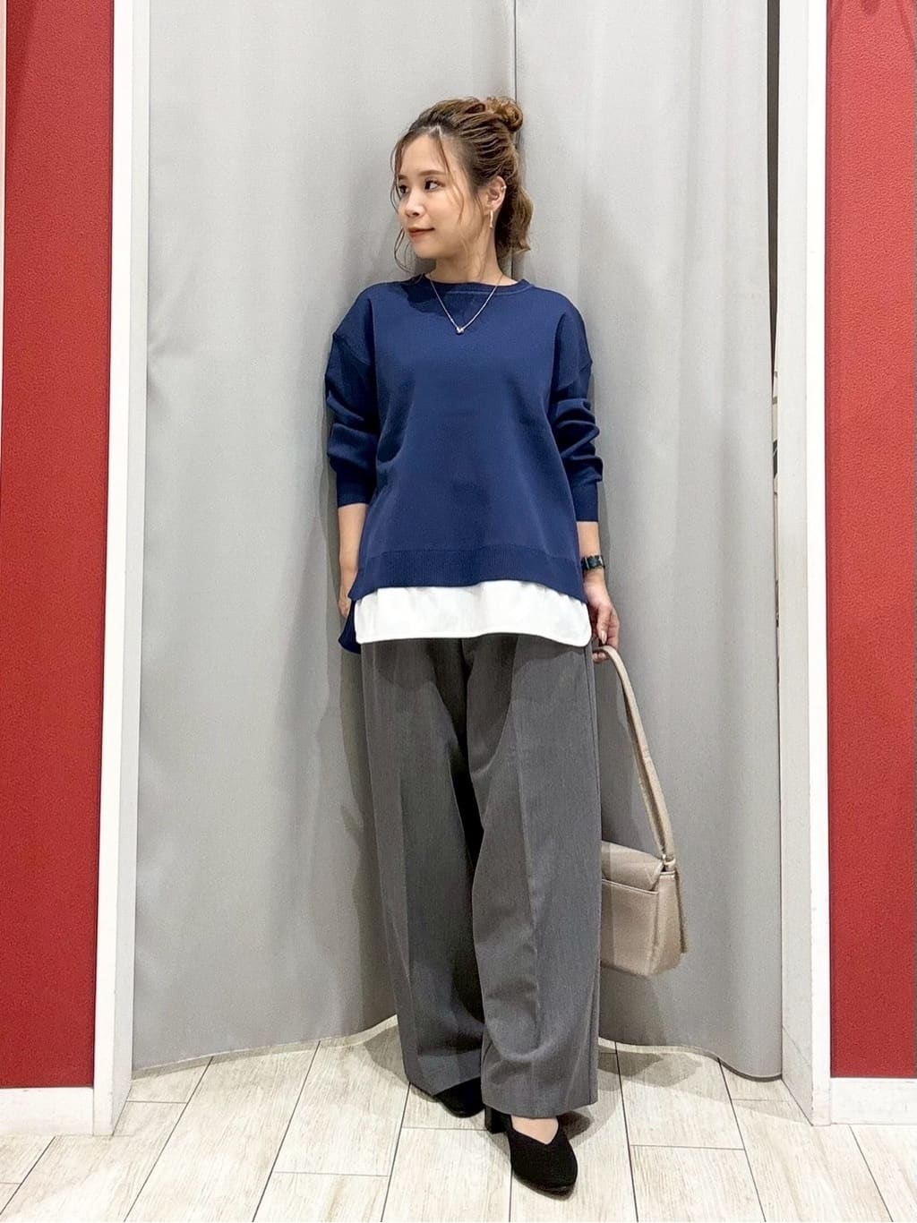 shioさんの「SHOO･LA･RUE｜【高レビュー/SS-LL/美脚シルエット】自然に体型カバー イージーデニム テーパードパンツ」を使ったコーディネート