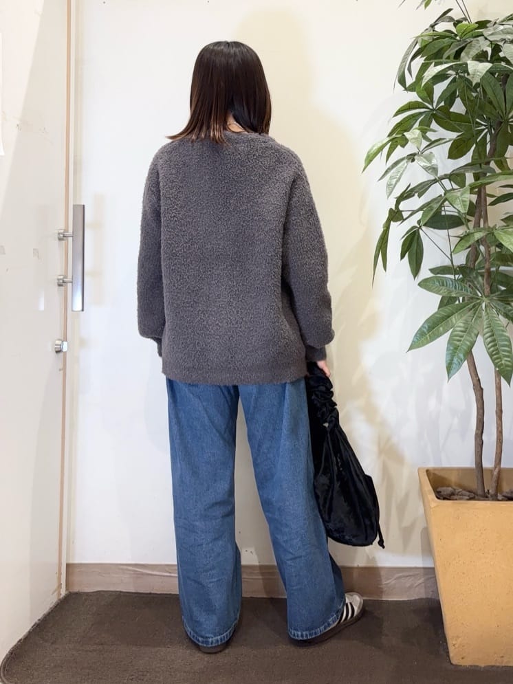 宗形さんの「SHOO･LA･RUE｜【洗える/S-LL】上品見え ベロア調シアートップス」を使ったコーディネート