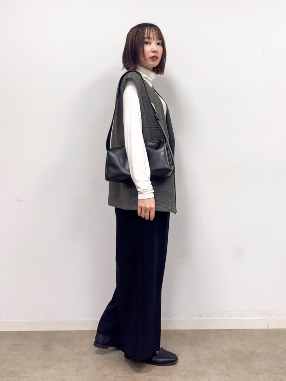 𝐜𝐡𝐢𝐤𝐚さんの「SHOO･LA･RUE｜【S-LL/セットアップ可/洗濯後しわになりにくい】ダブルベスト」を使ったコーディネート