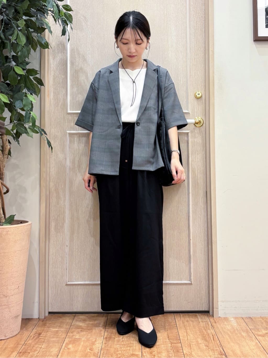 なみさんの「SHOO･LA･RUE｜【セットアップ可/洗濯後しわになりにくい】5分袖テーラードジャケット」を使ったコーディネート