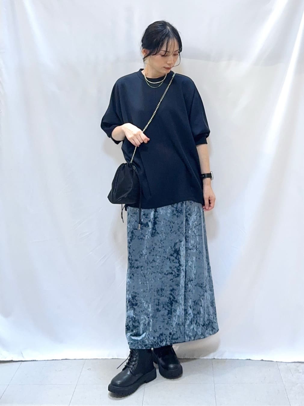 𝐇𝐢𝐫𝐨𝐦𝐢さんの「SHOO･LA･RUE｜【S-LL/体型カバー】とろみ感が心地よい 裾タック ドルマンチュニック」を使ったコーディネート