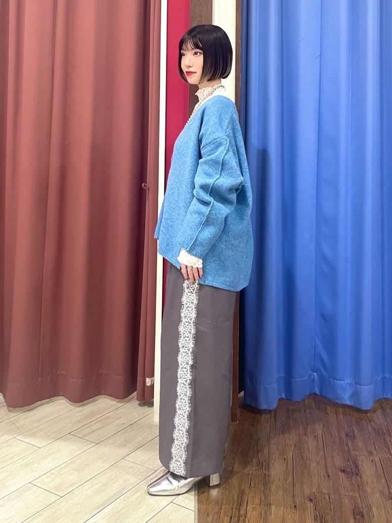 るるさんの「SHOO･LA･RUE｜【洗濯機可】ふわっと軽く羽織れる オーバーサイズカーディガン」を使ったコーディネート