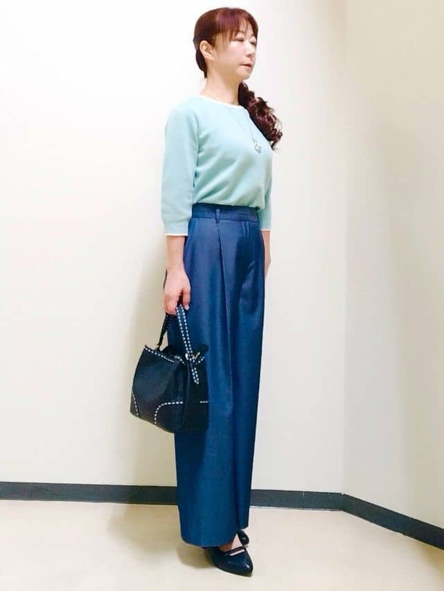 花さんの「Reflect｜【秋映え／単品使い◎／すっきり見え】ブローチ付きニットアンサンブル」を使ったコーディネート